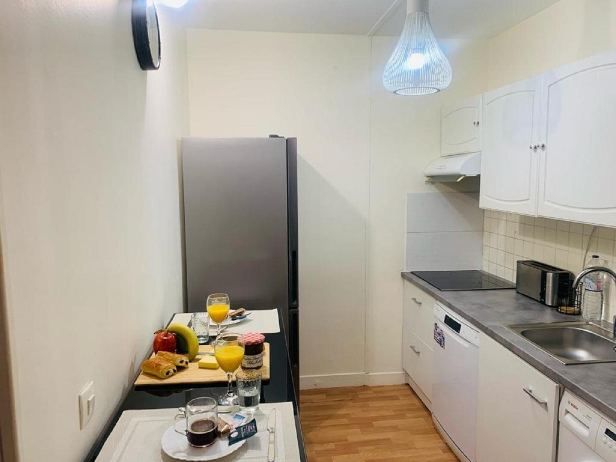 Appartement Calme Et Chaleureux Proche De Paris Courbevoie Exterior photo